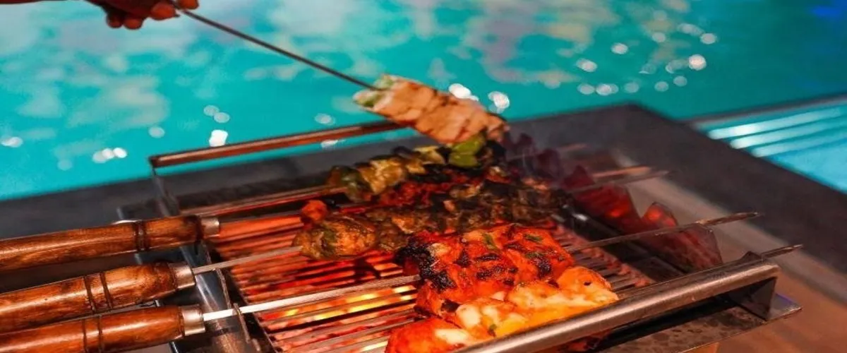 Foto 2 Swimming Pools Unter Letten